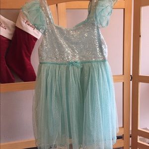 NWOT Flutter sleeve dress